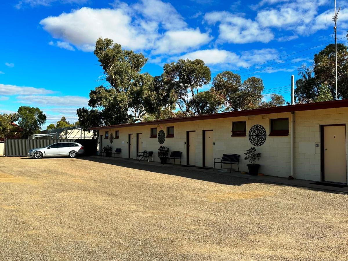 Flinders Ranges Motel - The Mill Quorn Екстериор снимка