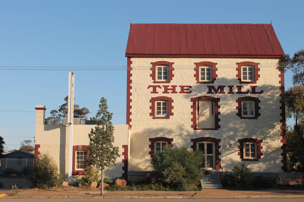 Flinders Ranges Motel - The Mill Quorn Екстериор снимка